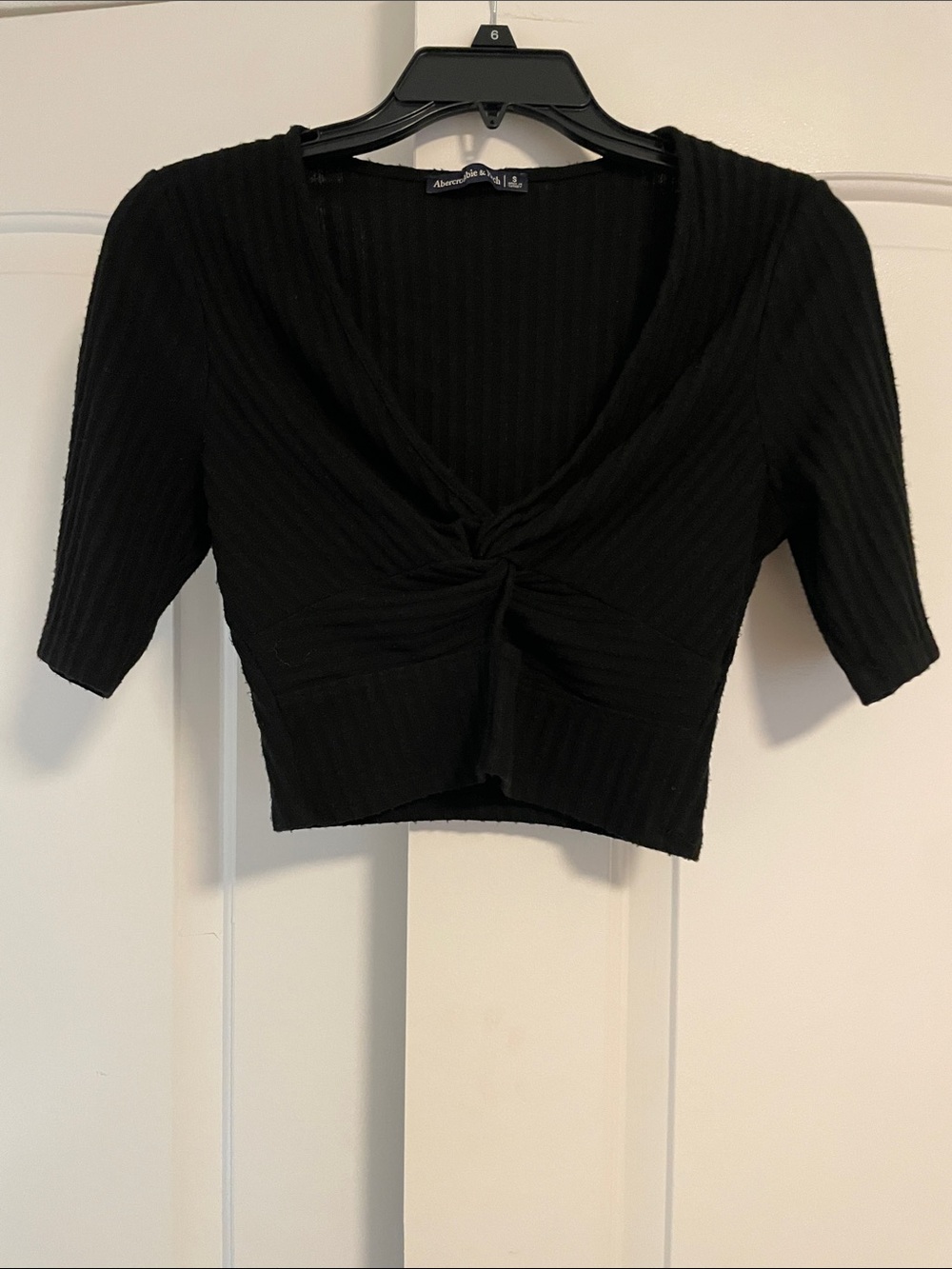 Abercrombie & Fitch Black Ribbed Twist-Front Crop Top